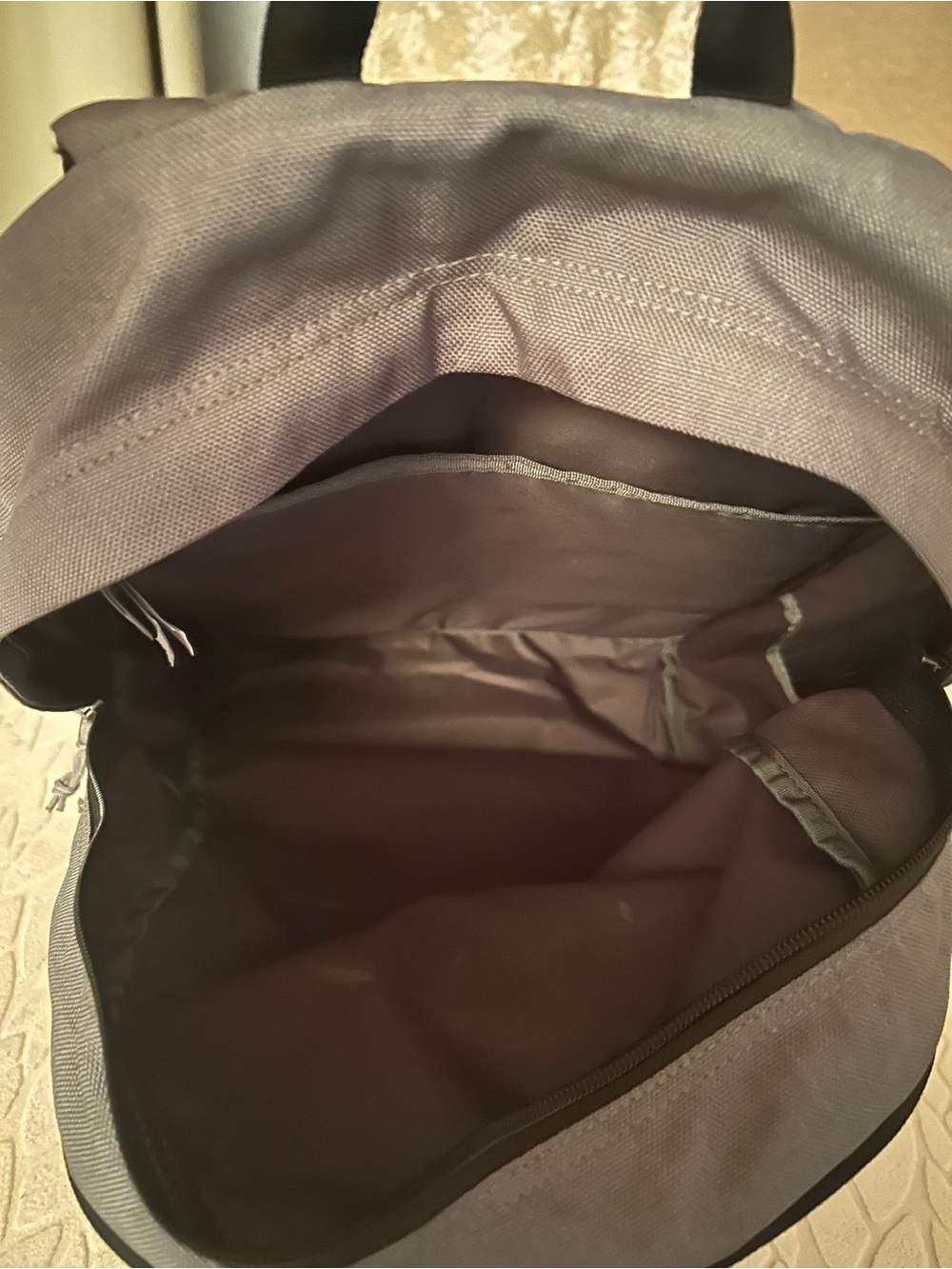 NWOT Columbia Unisex Zig Zag 30L Gray and Black Everyday Backpack - Picture 10 of 16